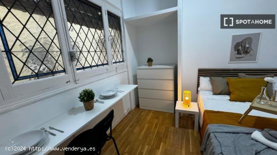 Habitación en piso compartido en madrid. - MADRID