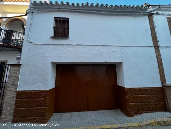 CASA PARA REFORMAR EN LA LOCALIDAD DE GUILLENA, SEVILLA. - SEVILLA