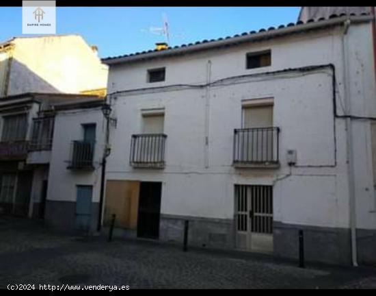 Se VENDE CASA en ZONA COMERCIAL DE MORALEJA - CACERES