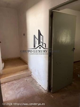 SE VENDE CASA ADOSADA PARA REFORMAR (AGUAS NUEVAS) - ALBACETE