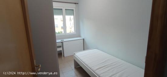 Se Alquila Piso o por habitaciones. - VALENCIA