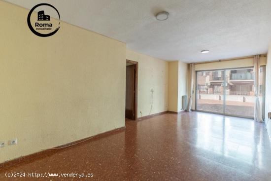 Piso con enorme terraza, y con plaza de garaje y trastero, junto al Paseo del Violón - GRANADA