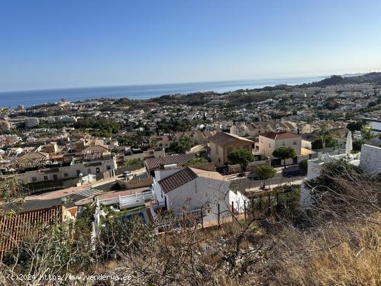  Parcela con proyecto de obra y licencia - MALAGA 