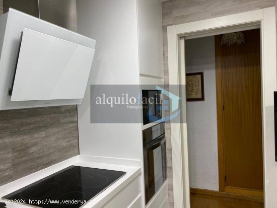 SE VENDE PISO CON GARAJE EN VILLACERRADA DE 3 DORMITORIOS Y 2 BAÑOS POR 275000€