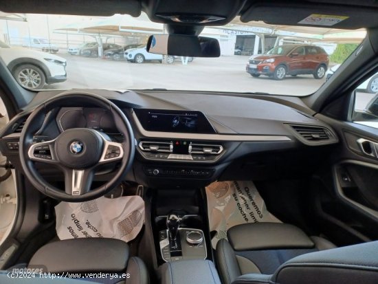 BMW Serie 1 118i PACK M AUT. 5P de 2021 con 12.087 Km por 28.900 EUR. en Pontevedra