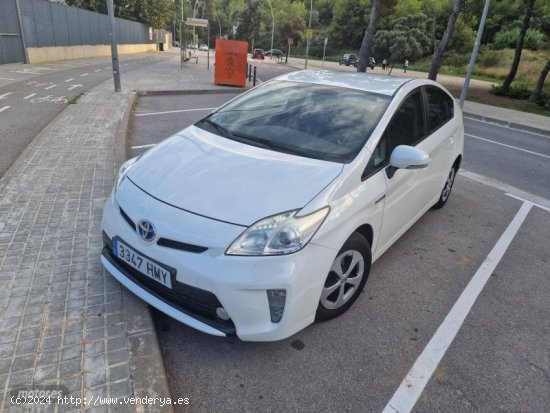 Toyota Prius 1.8 Advance de 2012 con 204.000 Km por 10.000 EUR. en Barcelona