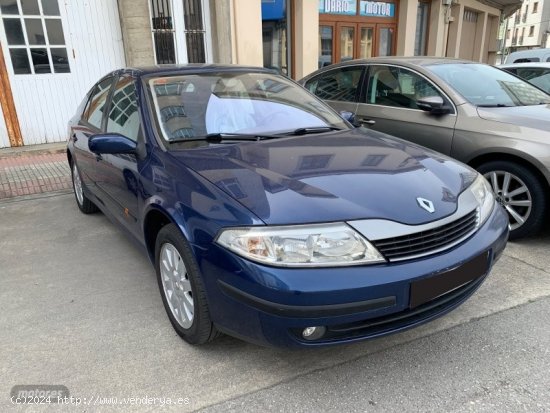 Renault Laguna 2.2 dci 150cv 6 velocidades expression 5 puertas de 2003 con 259.000 Km por 3.100 EUR