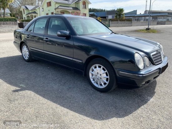 Mercedes Clase E 270cdi elegance 170cv automatico de 2000 con 351.387 Km por 3.500 EUR. en Lugo