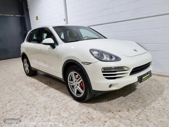 Porsche Cayenne 3.0 diesel de 2011 con 285.000 Km por 19.500 EUR. en Sevilla