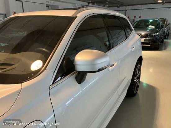 Volvo XC 60 XC60 T8 Twin R-Design Automatico de 2018 con 95.000 Km por 39.900 EUR. en Madrid