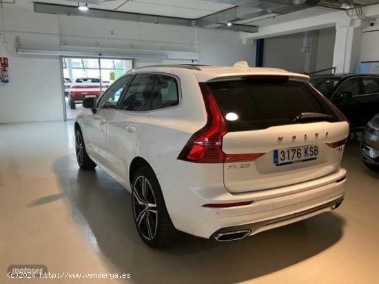 Volvo XC 60 XC60 T8 Twin R-Design Automatico de 2018 con 95.000 Km por 39.900 EUR. en Madrid