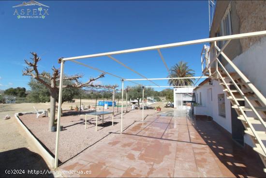 Casa de campo adosada en La Romana - ALICANTE