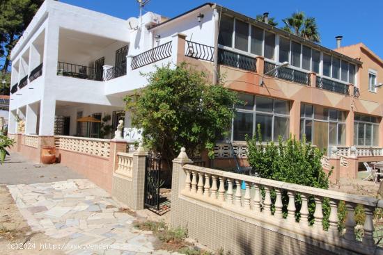 Chalet en Elda - ALICANTE