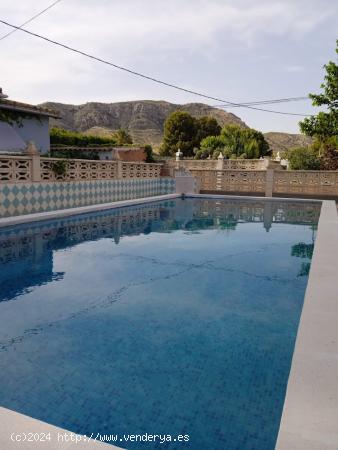 Chalet en Elda - ALICANTE