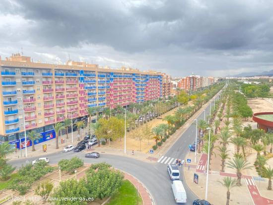 FANTASTICA VIVIENDA JUNTO UNIVERSIDAD, URBANIZACION PISCINA TERRAZA GARAJE ETC. - ALICANTE