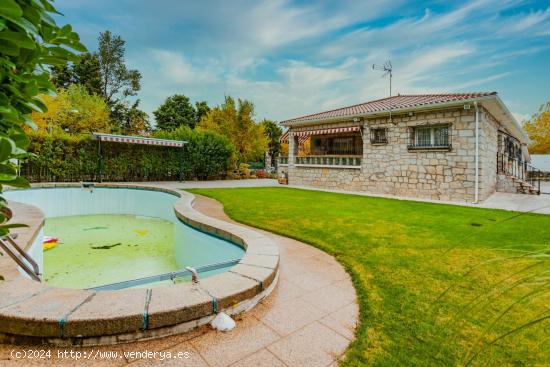 Chalet independiente con parcela de 1.000 m2 - MADRID