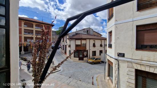 CASA EN EL CENTRO DE MEDINA DE POMAR - BURGOS