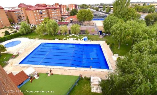 TORREPISTA - 3 habitaciones, piscina y parking. REFORMADO. - MADRID