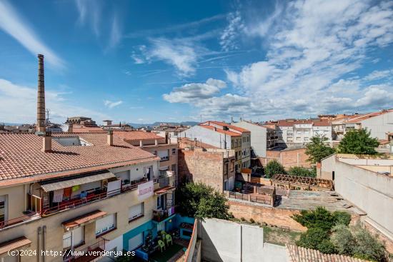  EDIFICI CATALOGAT REFORMAT EN VENDA AL CASC ANTIC DE MANRESA - BARCELONA 