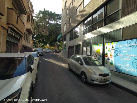 Local diáfano entre el estadio del Tenerife y la Avenida de Reyes Católicos - SANTA CRUZ DE TENERI