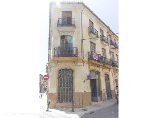 EDIFICIO HISTÓRICO EN EL CASCO ANTIGUO DE CARLET - VALENCIA