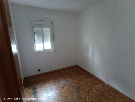 VENTA DE PISO en Sant Andreu de la Barca (Barcelona) - BARCELONA