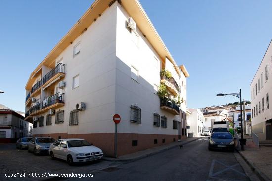  plaza de garaje junto al Colegio - GRANADA 