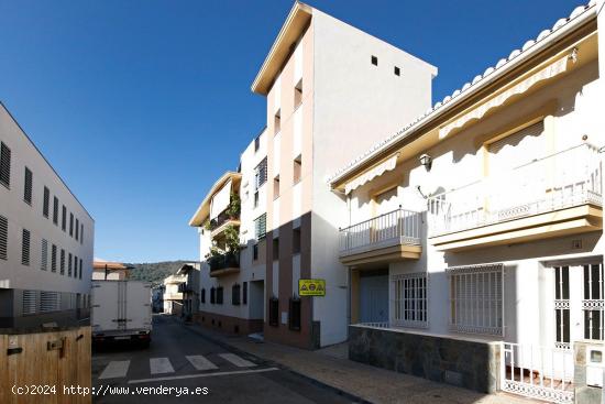 plaza de garaje junto al Colegio - GRANADA