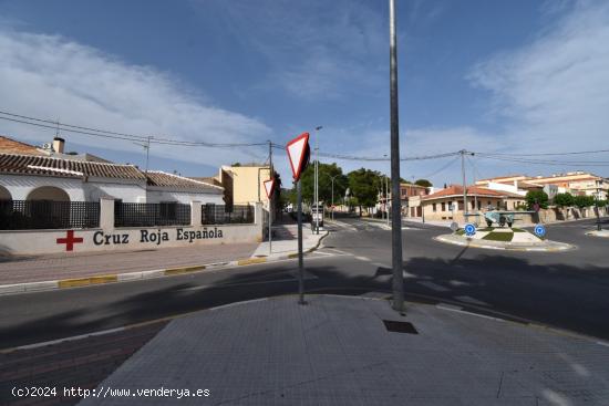 LOCAL COMERCIAL IDEAL PARA GARAJES EN IBI (CEIP CERVANTES) - ALICANTE