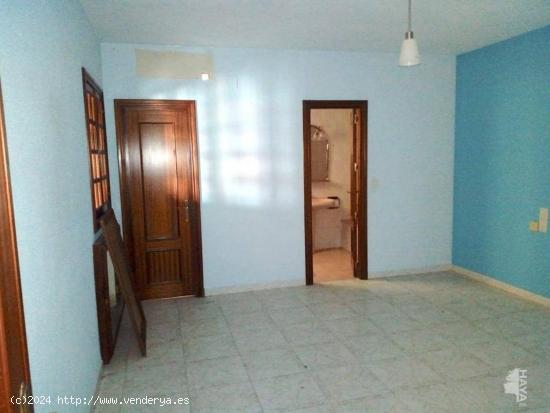 Chalet adosado en venta en Calle Marques De La Vega, 1º, 06490, Puebla De La Calzada - BADAJOZ