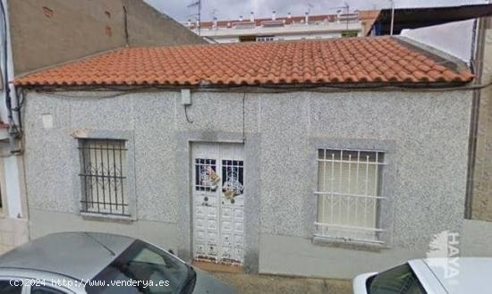 Chalet independiente en venta en Calle Granada, Pb, 06009, Badajoz - BADAJOZ