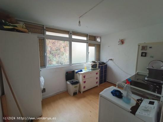 SE VENDE PISO EN HOSPITALET DE LLOBREGAT, ZONA LA FLORIDA - BARCELONA