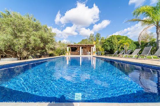 Finca con  piscina y LICENCIA VACACIONAL en Cala Murada - BALEARES