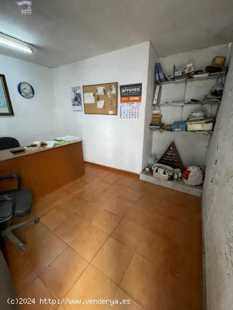 SE VENDE NAVE INDUSTRIAL EN EL BARRIO BAJO - CADIZ