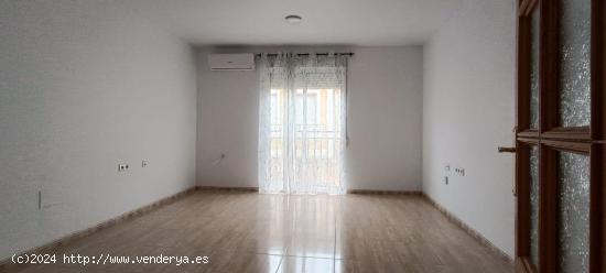  Se vende amplio piso en Villanueva - MURCIA 