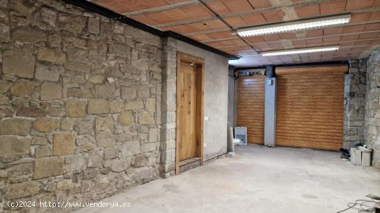 LOCAL COMERCIAL EN ALQUILER POR ZONA PLANA DE L'OM DE MANRESA - BARCELONA