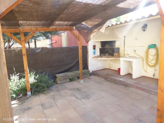  CASA EN VENTA DE 5 HABITACIONES, GARAJE Y TERRAZA EN LA POBLACIÓN DE MONISTROL DE CALDERS - BARCELO 