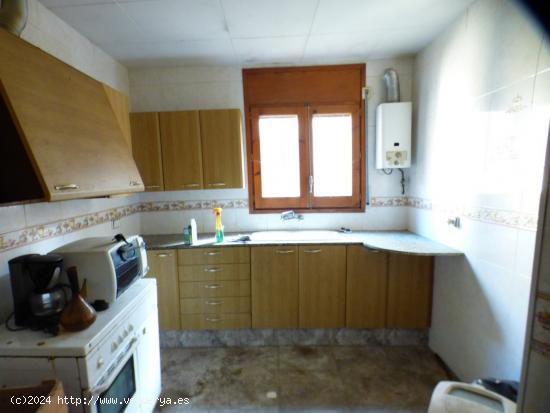 CASA EN VENTA PARA REFORMAR EN EL CENTRO DE NAVARCLES - BARCELONA