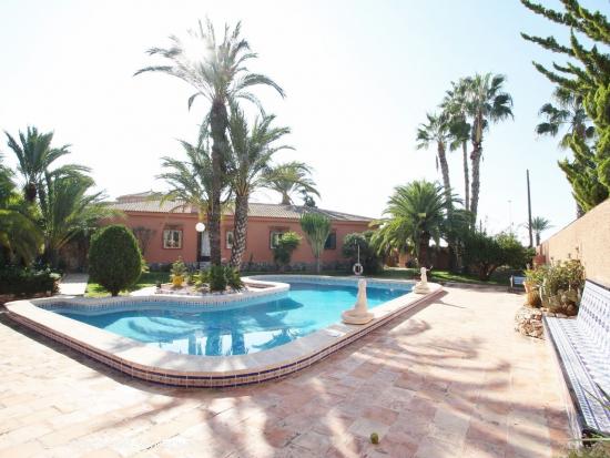  Chalet en Urb. San Luis - Torrevieja - ALICANTE 