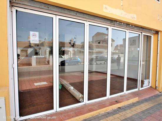 LOCAL COMERCIAL EN ALTOS DEL LIMONAR - TORREVIEJA - ALICANTE