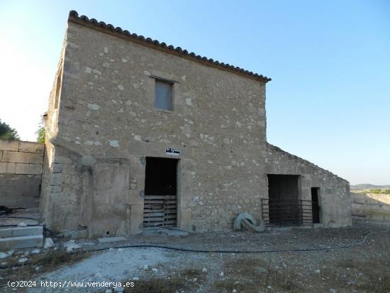 Preciosa finca rústica en Sant Joan con edificación - BALEARES