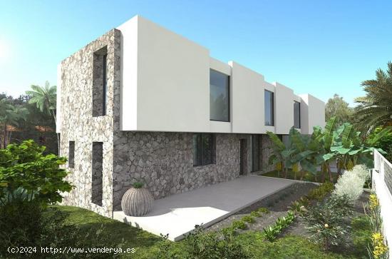 Proyecto de obra nueva junto al mar para una villa de vanguardia en Cala Vinyes - BALEARES