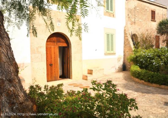 PRECIOSA CASA DE PUEBLO EN EL CENTRO DE MALLORCA - BALEARES