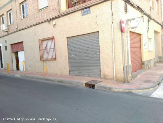 Local comercial montado o con muchas posibilidades - MURCIA