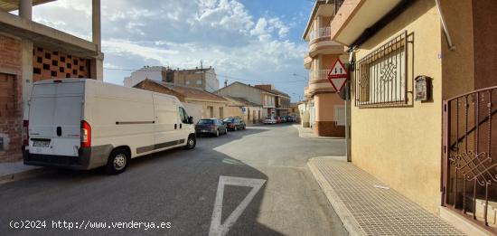 Edificio en Sangonera la Verde, de 157 mtrs de solar. - MURCIA