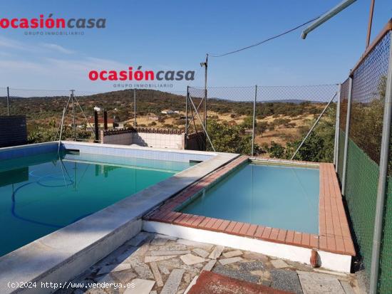 CHALET CON PISCINA Y OLIVOS EN POZOBLANCO - CORDOBA