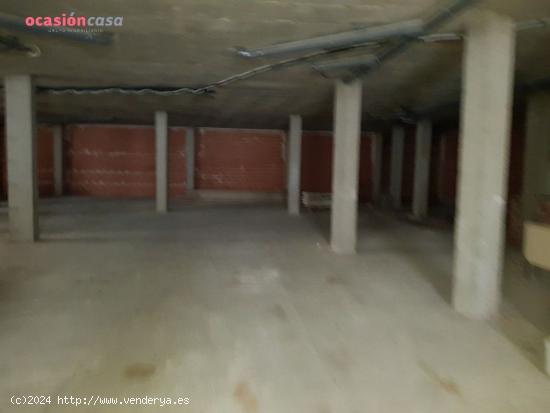  LOCAL COMERCIAL EN BRUTO - CORDOBA 