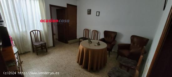 SE VENDE PISO EN DOS TORRES - CORDOBA