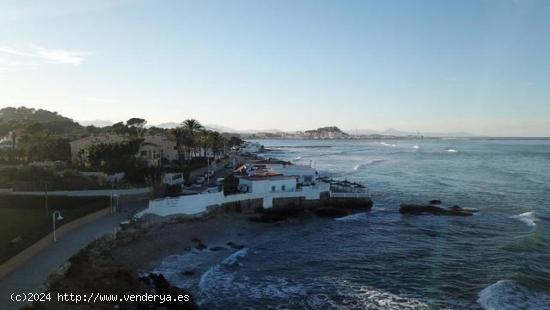 Parcela en la exclusiva zona de las rotas - ALICANTE