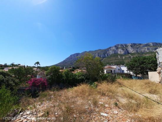  Parcela situada en muy buena zona con bonitas vistas al mar - ALICANTE 